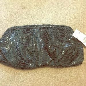 H&M hunter green clutch